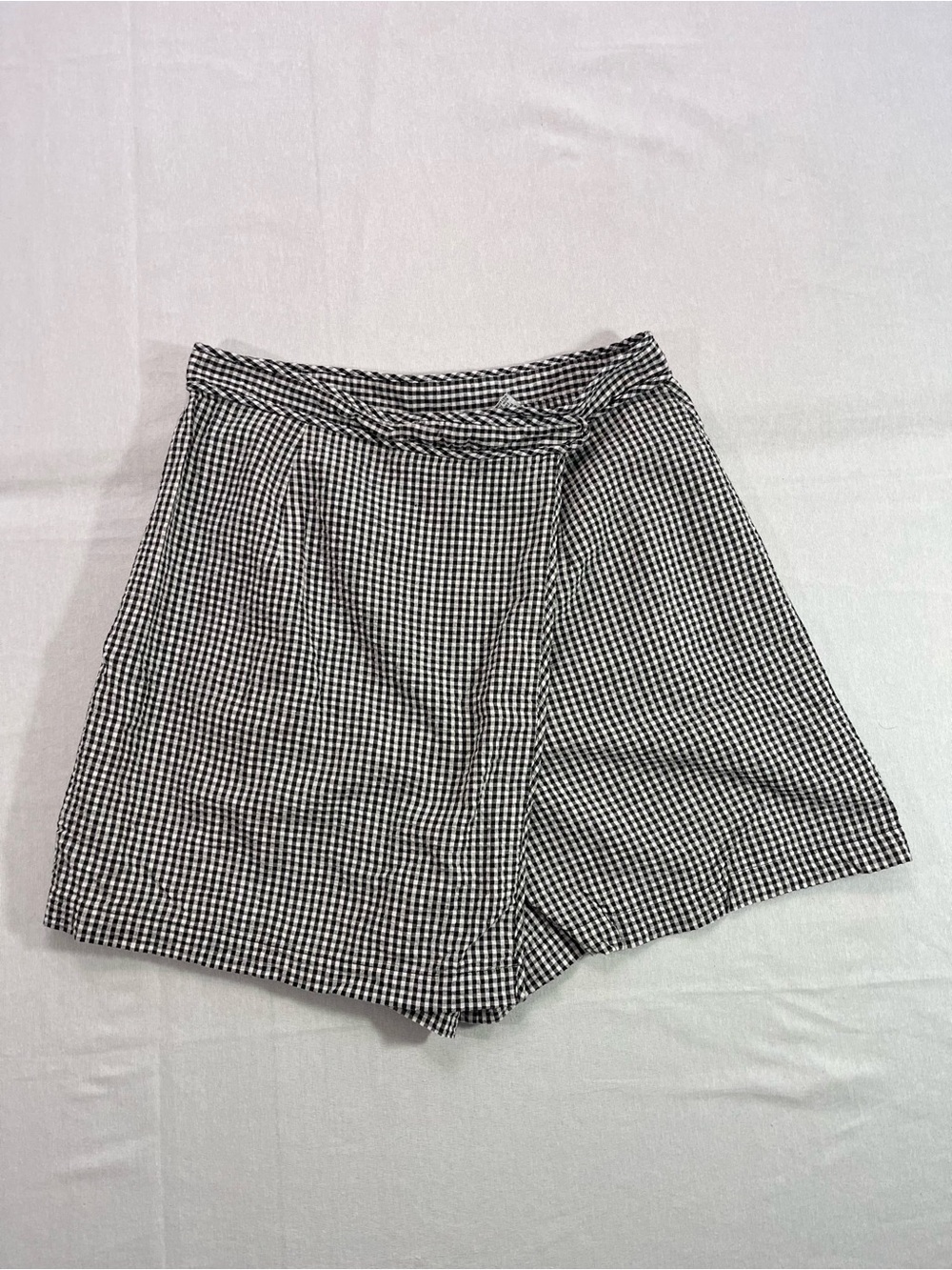 High-Waist Gingham Wrap-Front Women’s Skort - Black/White Size 12